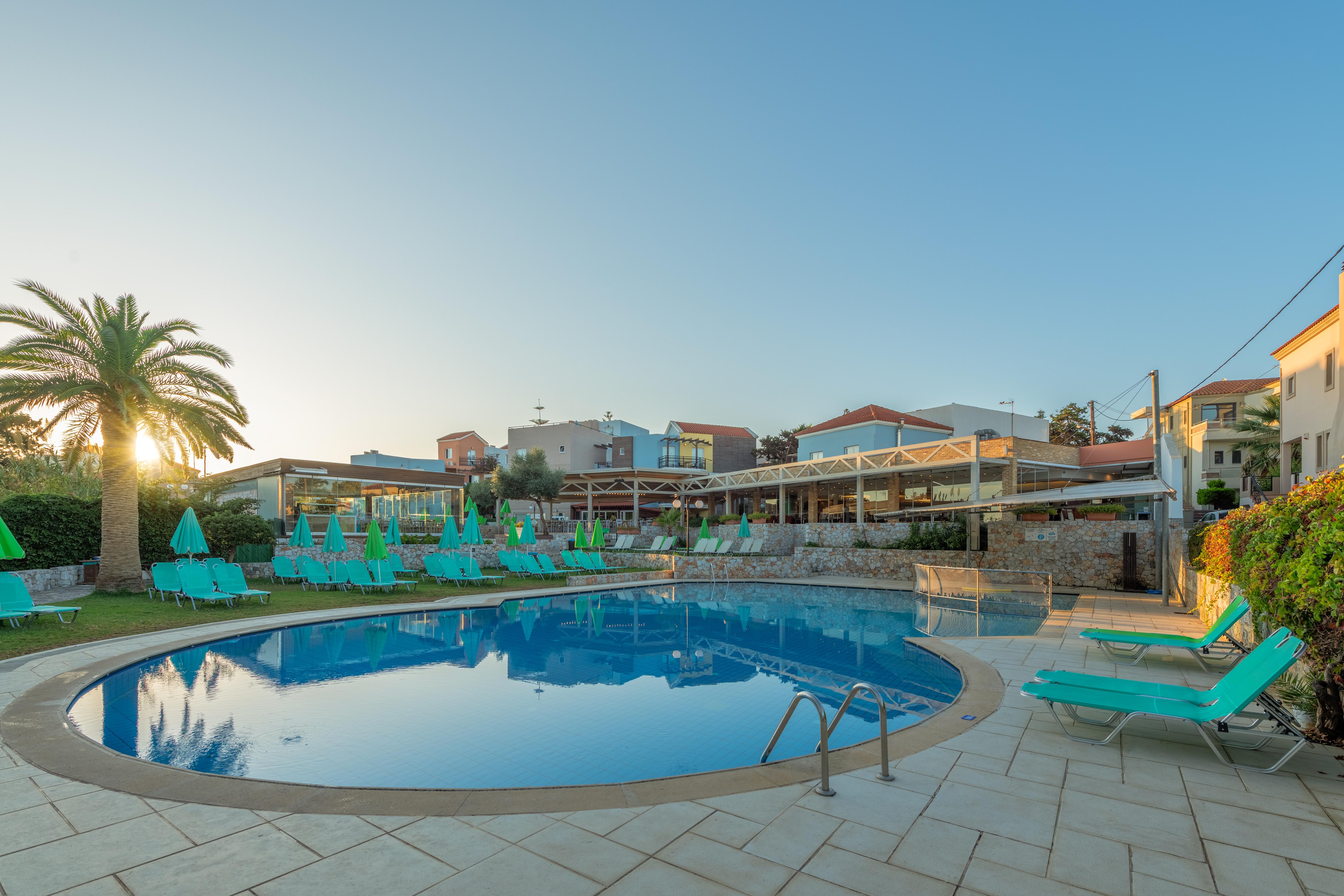 Iolida Village Water Park Hotel Agia Marina  Екстер'єр фото